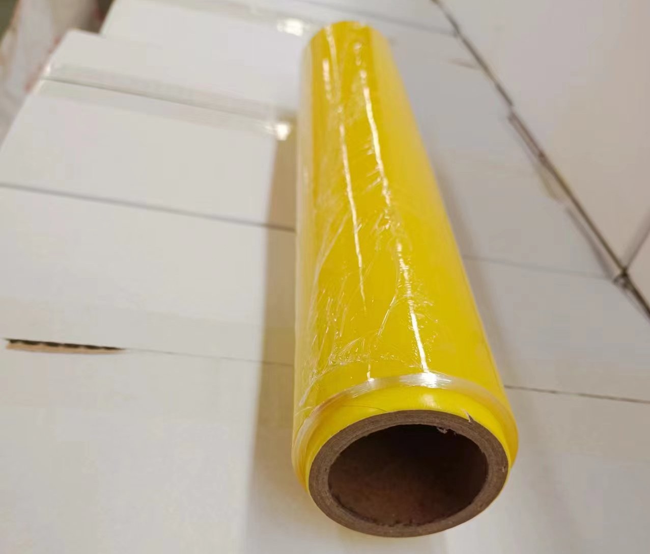 Film alimentaire PVC papier jaune core_conew1